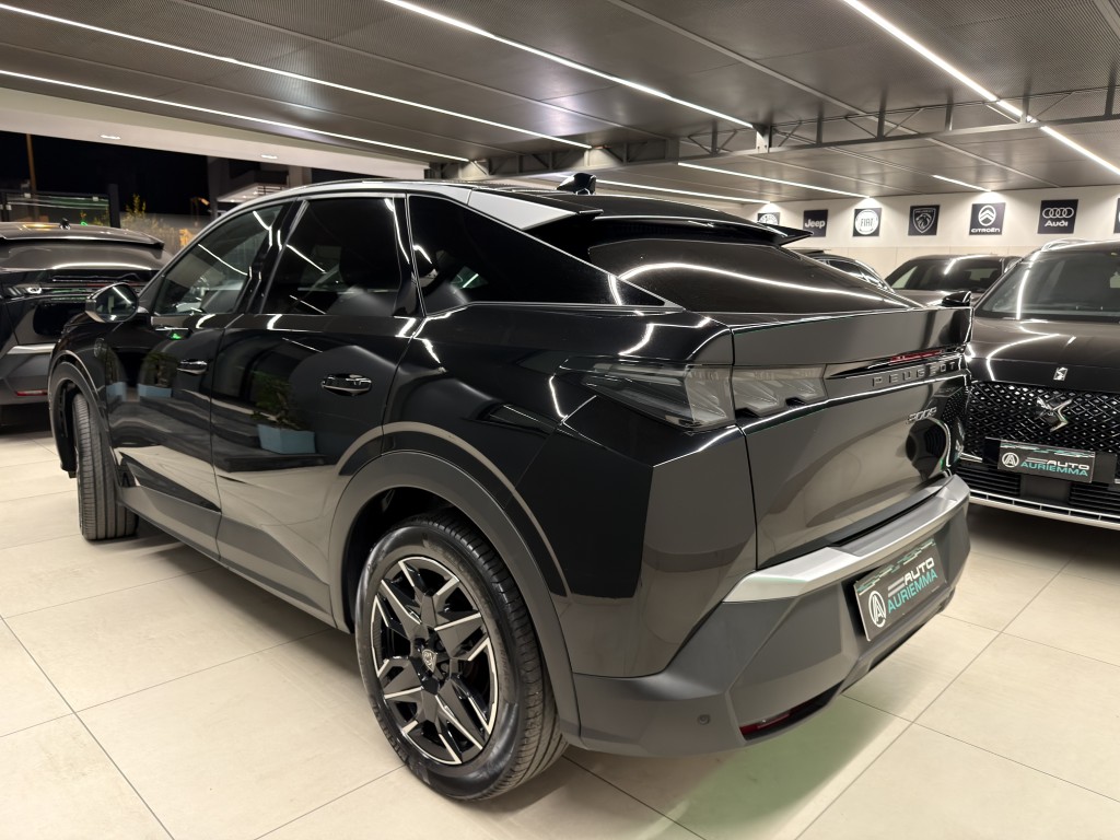 PEUGEOT 3008 1200 HYBRID 145 CV GT 